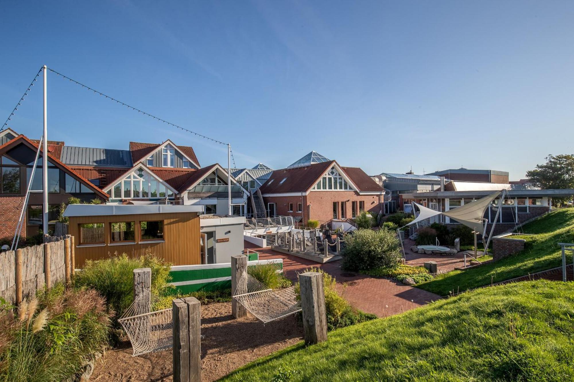 Plattbodenschiff Pandion Hotel Neuharlingersiel Exterior photo